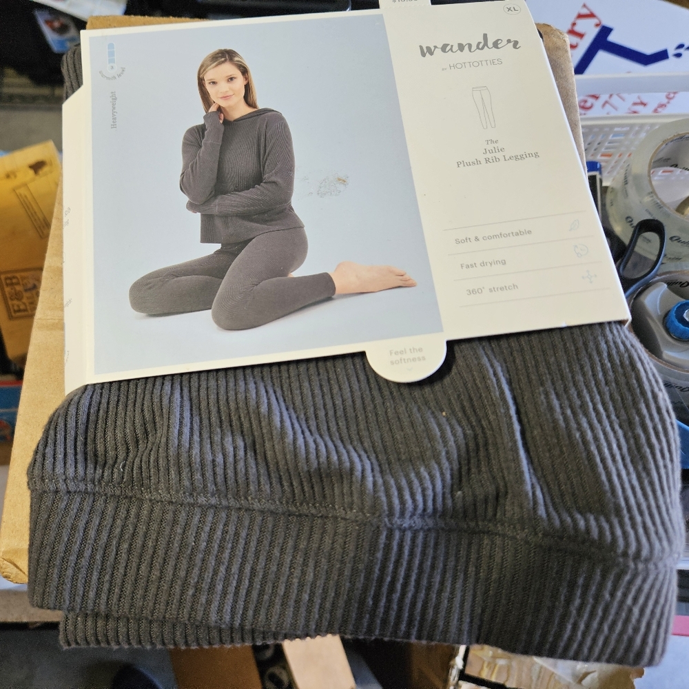Wander Ribbed Knit Leggings in Dark Gray
